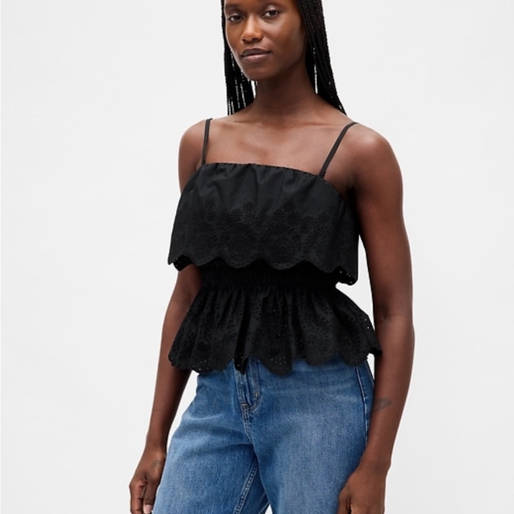 GAP Poplin Ruffle Eyelet Top